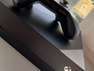 Xbox One X, 1 TB. foto 2