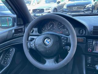 BMW 5 Series foto 8