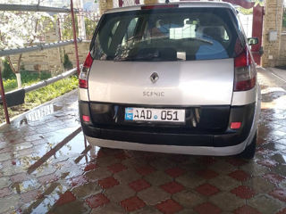 Renault Grand Scenic foto 2