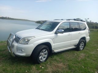 Toyota Land Cruiser Prado foto 2