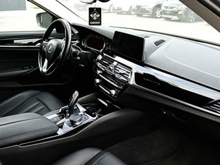 BMW 5 Series foto 12