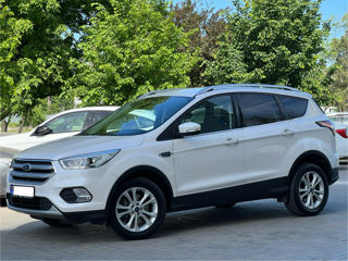 Ford Kuga foto 2