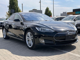 Tesla Model S foto 2