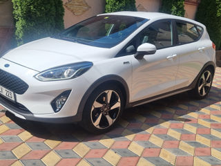 Ford Fiesta foto 2