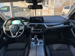 BMW 5 Series foto 10