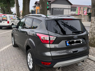 Ford Kuga foto 2