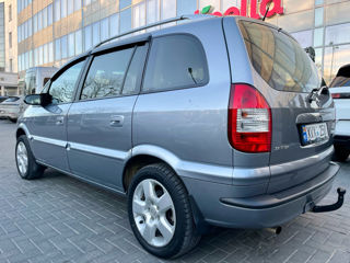 Opel Zafira foto 5