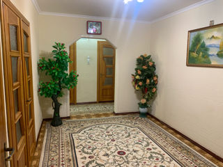 3-х комнатная квартира, 74 м², Аэропорт, Кишинёв