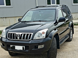 Toyota Land Cruiser Prado foto 2