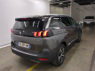 Peugeot 5008 foto 2