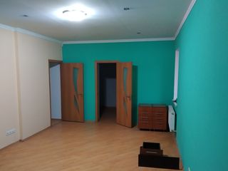 Vand casă, Centru, str. Armenească, 90m2 + 3 ari! foto 1