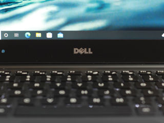 Dell XPS 15 9560 IPS (Core i7 7700HQ/16Gb DDR4/512Gb SSD/Nvidia GTX 1050/15.6" FHD IPS) foto 6