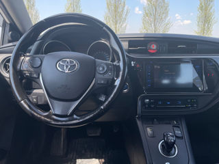 Toyota Auris foto 8