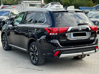 Mitsubishi Outlander foto 3