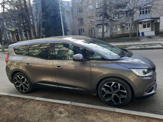 Renault Grand Scenic foto 2