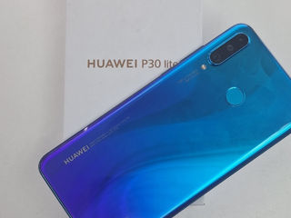 Huawei P30 Lite 4/128Gb telefonul e in stare ideala.