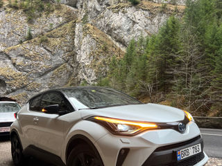 Toyota C-HR foto 3