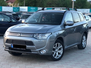 Mitsubishi Outlander foto 1