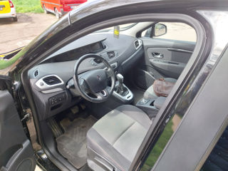 Renault Grand Scenic foto 2