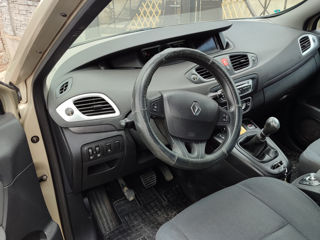 Renault Grand Scenic foto 3