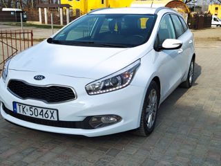 KIA Ceed Sw foto 1