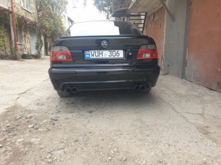 BMW 5 Series foto 5