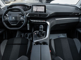 Peugeot 3008 foto 1