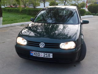 Volkswagen Golf foto 1