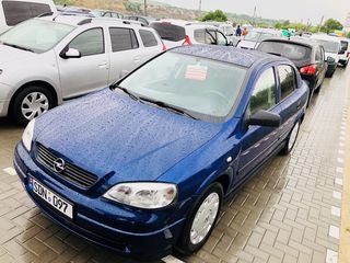 Opel Astra foto 1