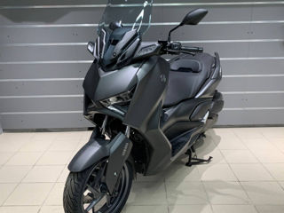 Yamaha xmax 300 foto 2