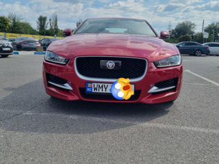 Jaguar XE foto 11