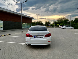 BMW 5 Series foto 6