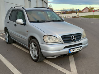 Mercedes M-Class foto 2