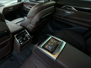 BMW 7 Series foto 17