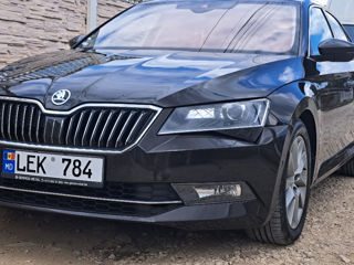 Skoda Superb foto 2