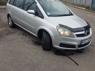 Opel Zafira foto 2