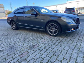 Mercedes E-Class foto 1