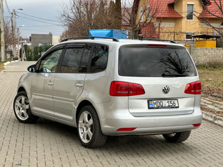 Volkswagen Touran foto 4