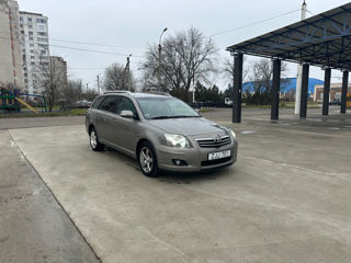 Toyota Avensis foto 3