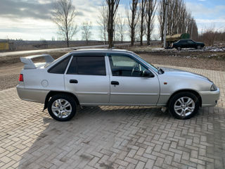 Daewoo Nexia foto 4