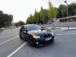 BMW 5 Series foto 3