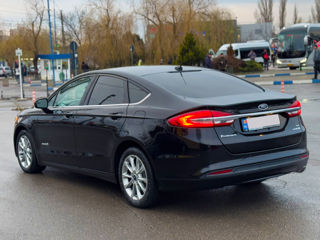 Ford Fusion foto 9