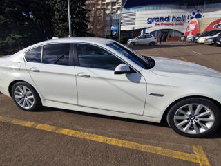 BMW 5 Series foto 4