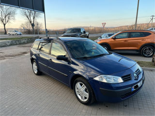 Renault Megane foto 2