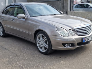 Mercedes E-Class foto 5