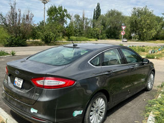 Ford Fusion foto 2