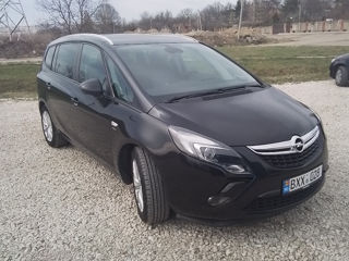 Opel Zafira foto 2