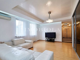 Apartament cu 3 camere, 120 m², Centru, Chișinău foto 1