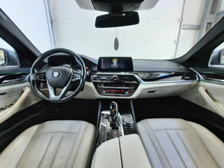 BMW 5 Series foto 8