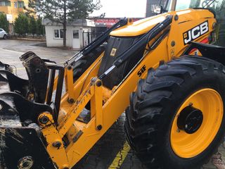 JCB   cx4  anul 2016 foto 9